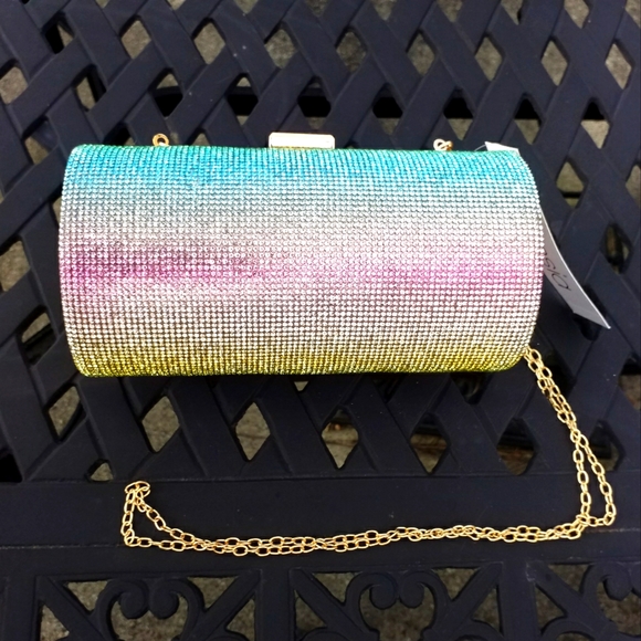 MissDawnMecca's tweet photo. So good I had to share! Check out all the items I'm loving on @Poshmarkapp #poshmark #fashion #style #shopmycloset #alessia: https://t.co/10p6iAQkq9 https://t.co/GuBNw2PWGR