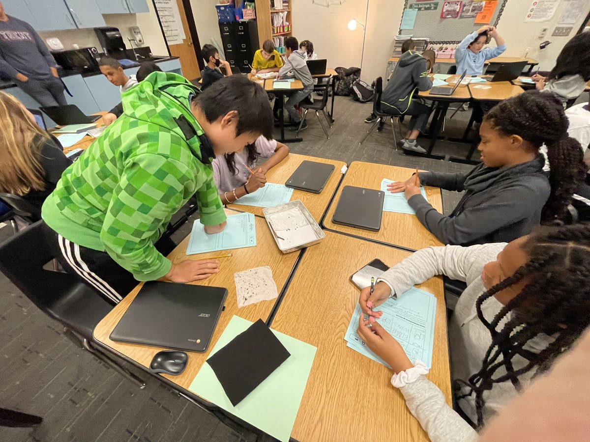HearnsScience's tweet photo. In Science, our 7th graders have been actively engaged in their Earthworm ADI lab. They’re investigating and testing the effect of external stimuli. Which stimuli does the earthworm prefer? #TrentScience @JeffGuelker https://t.co/45GPbT5CYE