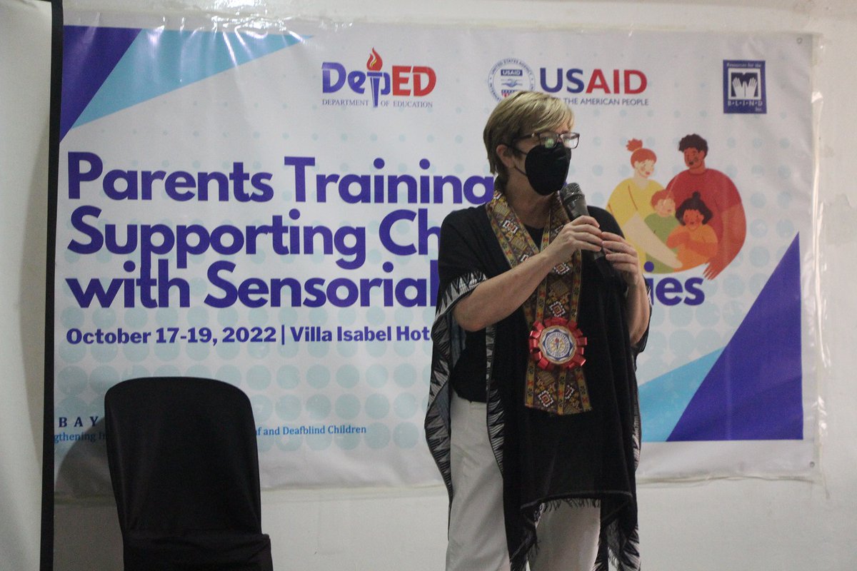 In Sorsogon, USAID DAA and A/Senior Coordinator of U.S. International Basic Education Assistance LeAnna Marr observed the demonstration of the USAID-donated Braille equipment, assistive devices, and learning resources for children with sensorial disabilities. @leannajoon