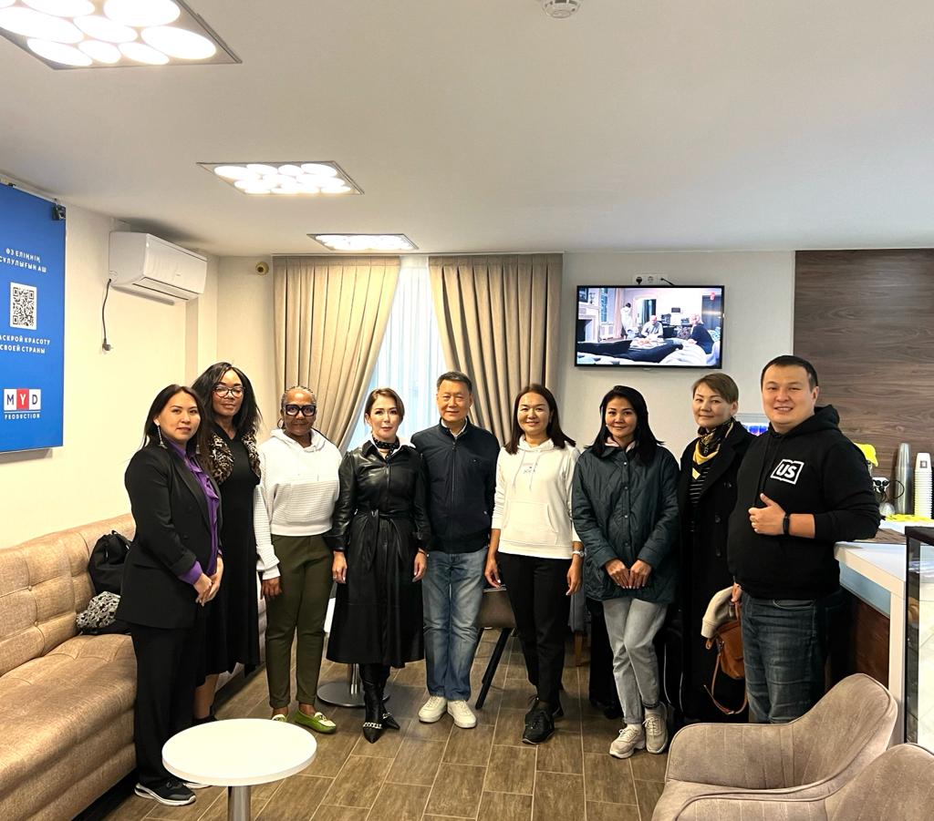 diplomatic_the's tweet photo. KAZAKHSTAN - ATYRAU AIRPORT 
On Arrival ahead of The  opening ceremony of the Executive MBA program in Women Leadership in the Energy Sector at Atyrau oil &amp; gas university in Kazakhstan on 21 Oct 2022 
@KazEmb_Pretoria
 @MFA_KZ @MandelaNdileka 
 @KAZENERGY_COM
 @DIRCO_ZA
 #AOGU https://t.co/o2JdsFktMf