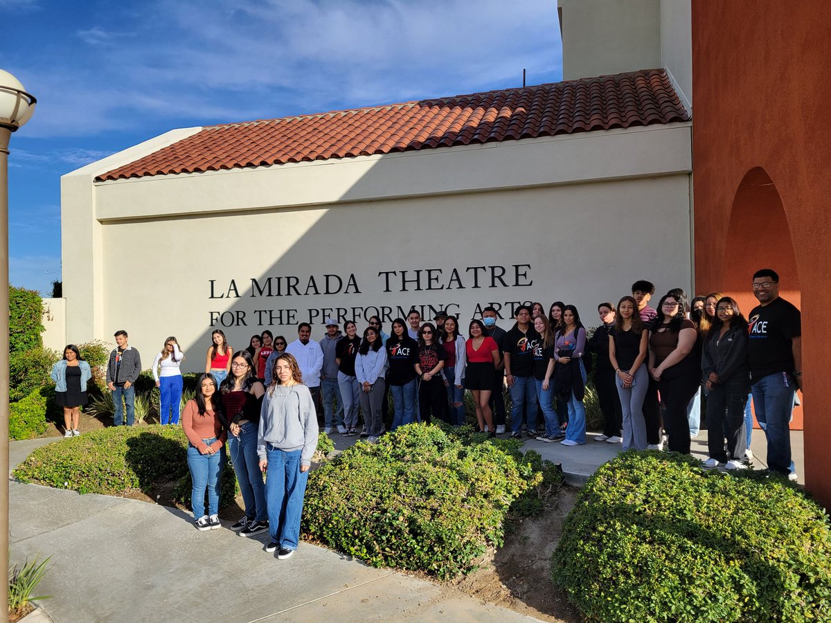 jghsace1's tweet photo. Had the privilege today to watch The Face of Emmett Till by @phantomprojects at the @lamiradatheatre. Our Juniors and Seniors were taken back by the brave portrayal of the story that changed America. Hats off to the entire cast and crew 👏 https://t.co/jzk5vze6zW
