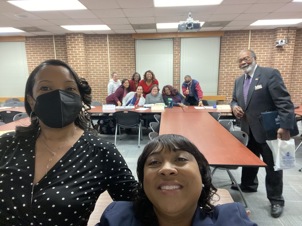 advocate_1's tweet photo. Had a blast serving as a guest speaker for @uncfsu grad program scholars under Dr. Paris Jones! 🥳 w/Dr. Fenner! Sharing insight on educational leadership! #principallife #nationalprincipalsmonth #eduministry #keepGODfirst 🙏🏾🤩🙌🏽 https://t.co/MrMUQxZ9c0