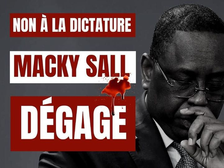 njaay_lahad's tweet photo. Nous accusons le président de l'Union Africaine @Macky_Sall et la France de @EmmanuelMacron d'avoir incité, encouragé le clan Deby dans ses dérives autocratiques qui ont débouché aujourd'hui à un carnage avec des dizaines de morts, de blessés et de disparus
🇫🇷❌
#PrayForChad https://t.co/tfuKHEIKIw