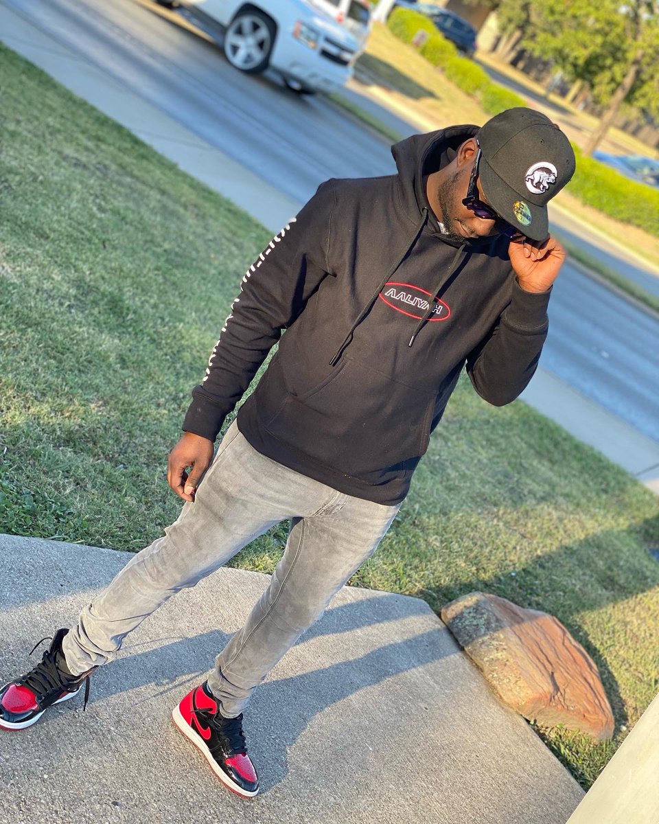 Uglyboyroy_'s tweet photo. Bruttaverita frames on I can’t see you niggas 😂🤷🏾 https://t.co/4AlVyVleK4