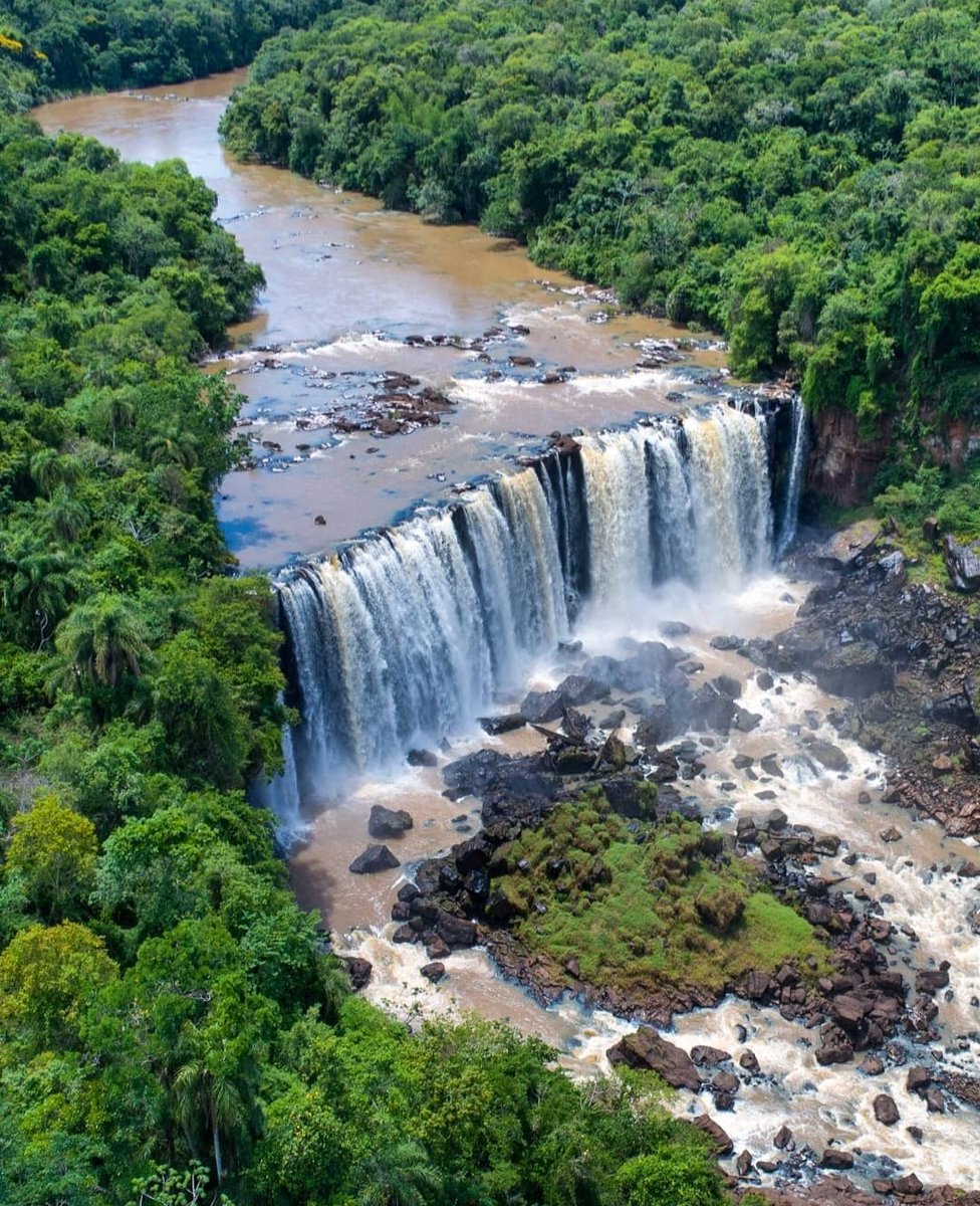 ral_acua's tweet photo. ¿Ya visitaron las Cataratas de Ñacunday? Ubicado dentro del parque nacional ñacunday, en el Distrito de Ñacunday (Dpto de Alto Paraná) el costo por persona es 20.000gs, tiene baños, duchas, estacionamiento, ideal para pasar el día con amigos o en familia. https://t.co/68zONARb6H