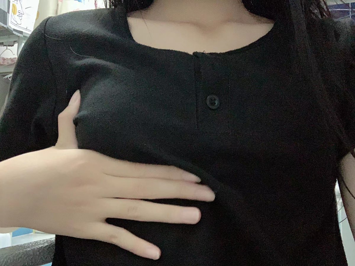 niszs2's tweet photo. 摸着自己的良心！
小苏良心大大滴有！
#骚货 #反差  #文爱   #调教 #骚逼 #喷水 #高潮 #自慰  #女大学生 #女大  #奶子 #胸推
#自拍 #丝袜无内 #福利姬 #发情  #原味 #原味内内 #自慰 #英雄联盟  #陪玩 #露出 #学生萝莉 https://t.co/hu5xXWc9eO