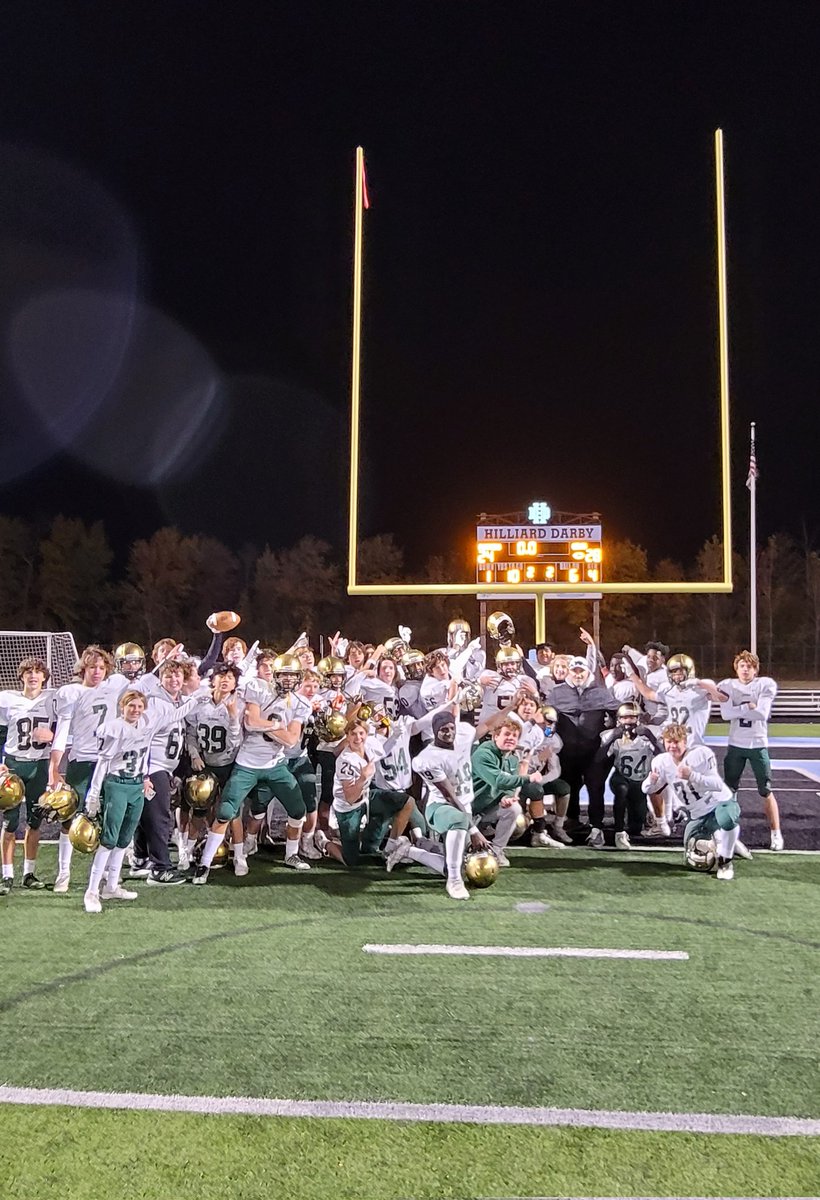 Jmartinez_174's tweet photo. Freshman defeat Darby 28-24 and finish the season 6-2 &amp; 1 tie. Had a great time coaching these guys! https://t.co/EDAiqr5ocL