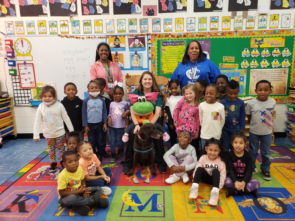 MtCarmelES_HCS's tweet photo. Pre-K had special visitors today: Mrs. Karli and Jessie visited. Mrs. Karli is a Community Helper!
@iammrsbolds @AntonioMattox2 @DrAttenyaScott @KrystalLRichter
#MustangsRock #CommunityBuilders #YouBelongInHenry @mr_bsclass #ExpectEarlyLearningHCS https://t.co/wA2iHYnfPX