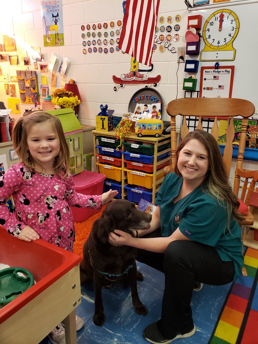 MtCarmelES_HCS's tweet photo. Pre-K had special visitors today: Mrs. Karli and Jessie visited. Mrs. Karli is a Community Helper!
@iammrsbolds @AntonioMattox2 @DrAttenyaScott @KrystalLRichter
#MustangsRock #CommunityBuilders #YouBelongInHenry @mr_bsclass #ExpectEarlyLearningHCS https://t.co/wA2iHYnfPX