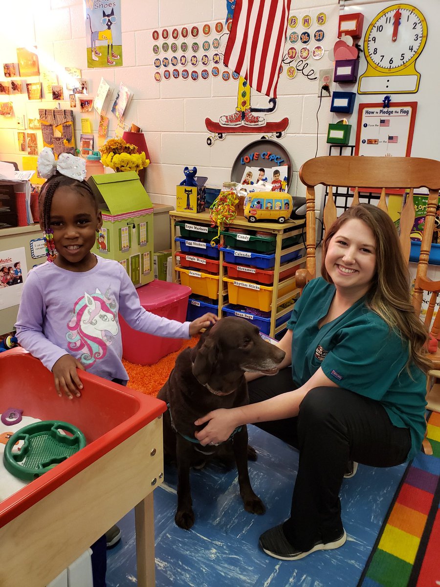 MtCarmelES_HCS's tweet photo. Pre-K had special visitors today: Mrs. Karli and Jessie visited. Mrs. Karli is a Community Helper!
@iammrsbolds @AntonioMattox2 @DrAttenyaScott @KrystalLRichter
#MustangsRock #CommunityBuilders #YouBelongInHenry @mr_bsclass #ExpectEarlyLearningHCS https://t.co/6kFbvtUaUv