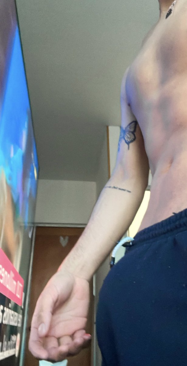 Tylercasr's tweet photo. Pa hacer aseo sin boxer😛 https://t.co/ZwUvP3TNt5