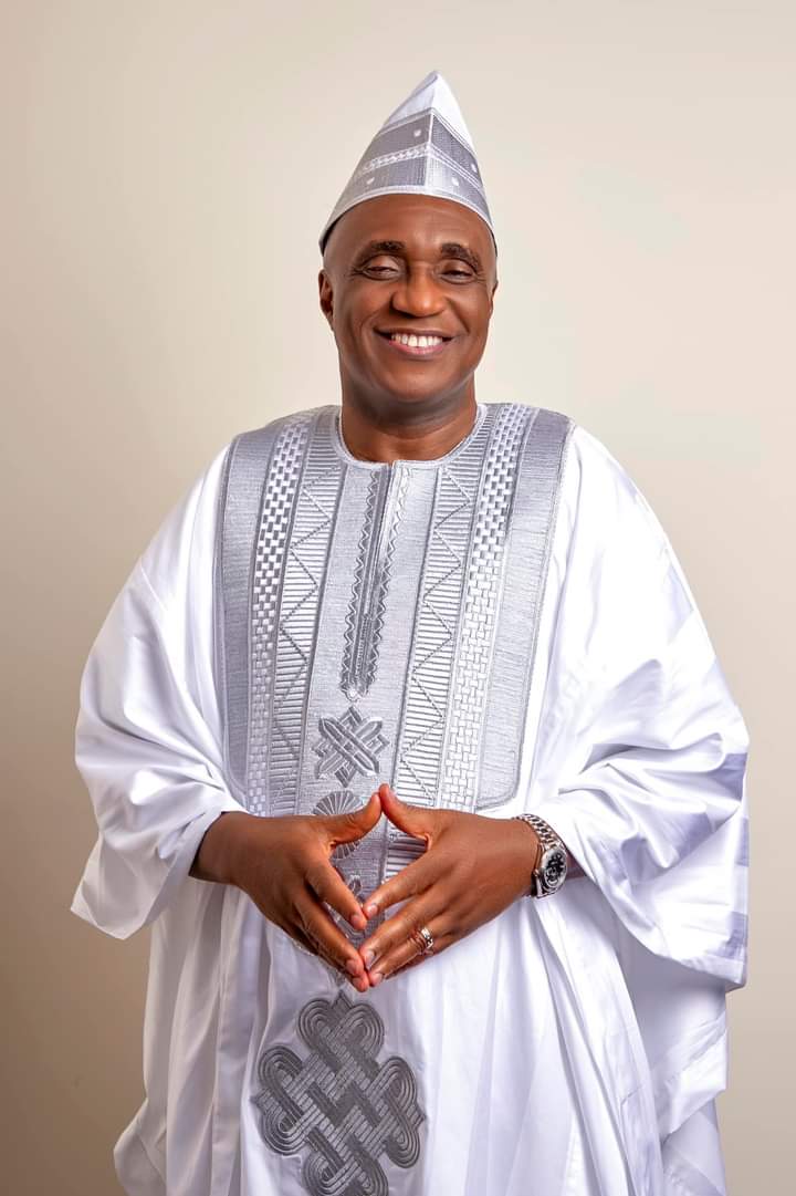 DIAMONDGRACENAT's tweet photo. Happy birthday papa, well over you...🎈🎈🎈🥳🥳🥳🎉🎉🎉🎉 https://t.co/G3KIyWK83t
