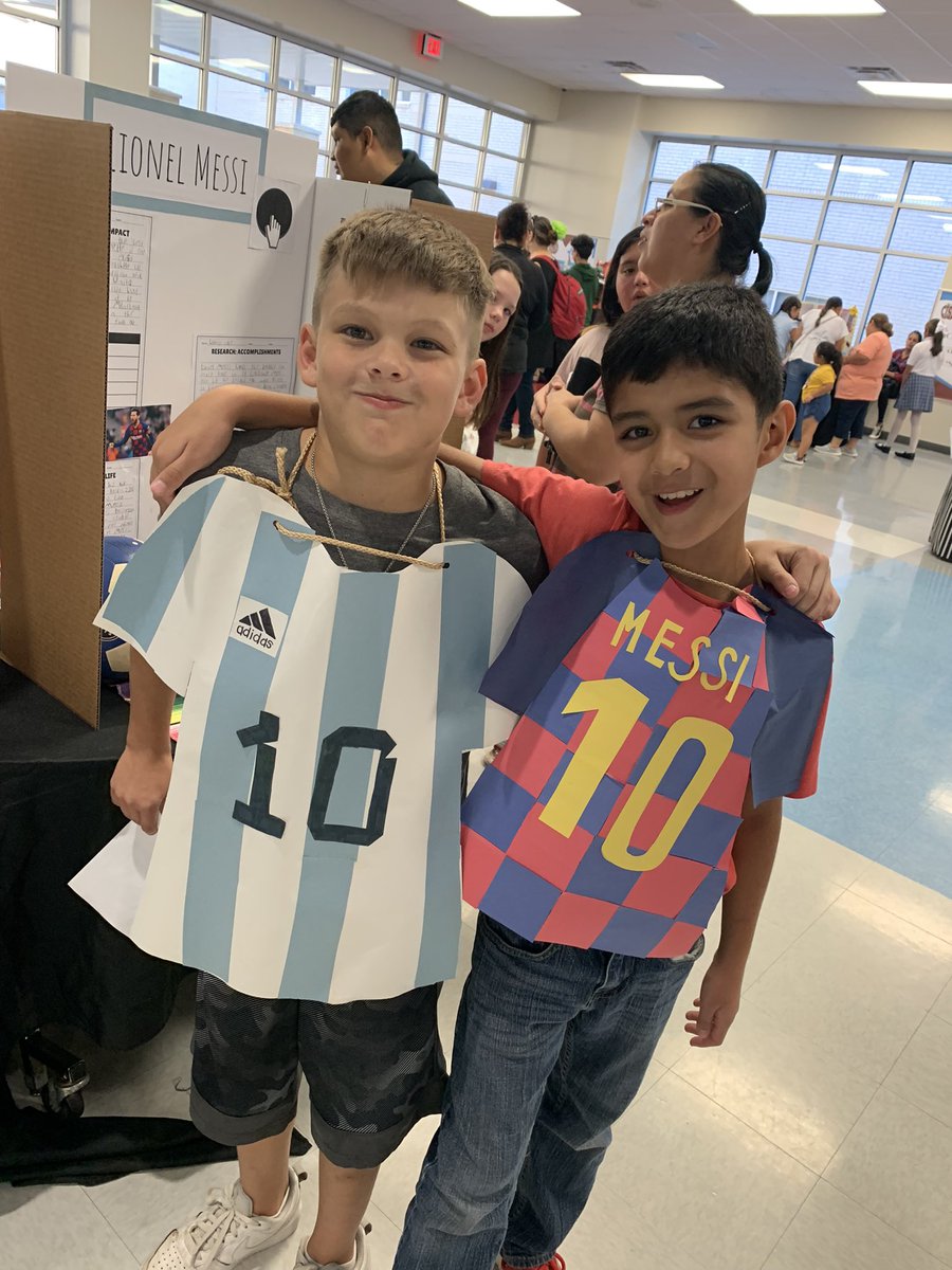 Emily Rudd tweet media