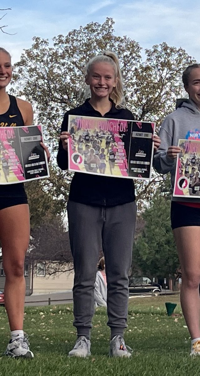 Congratulations to our Girls Cross Country team on winning the State Qualifying Meet and punching their ticket to State!!! And congrats to Meghan Wheatley (1st), Bryn Collum (4th), and Peyton McMahon (7th) on qualifying individually!!! #lynxcountry
