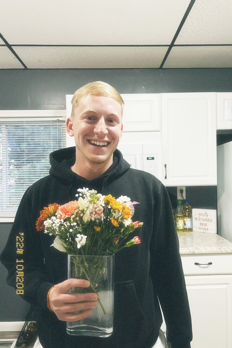 hayla_schutt's tweet photo. sorry had to brag bc im so in love with him https://t.co/cvQhFd6kQQ