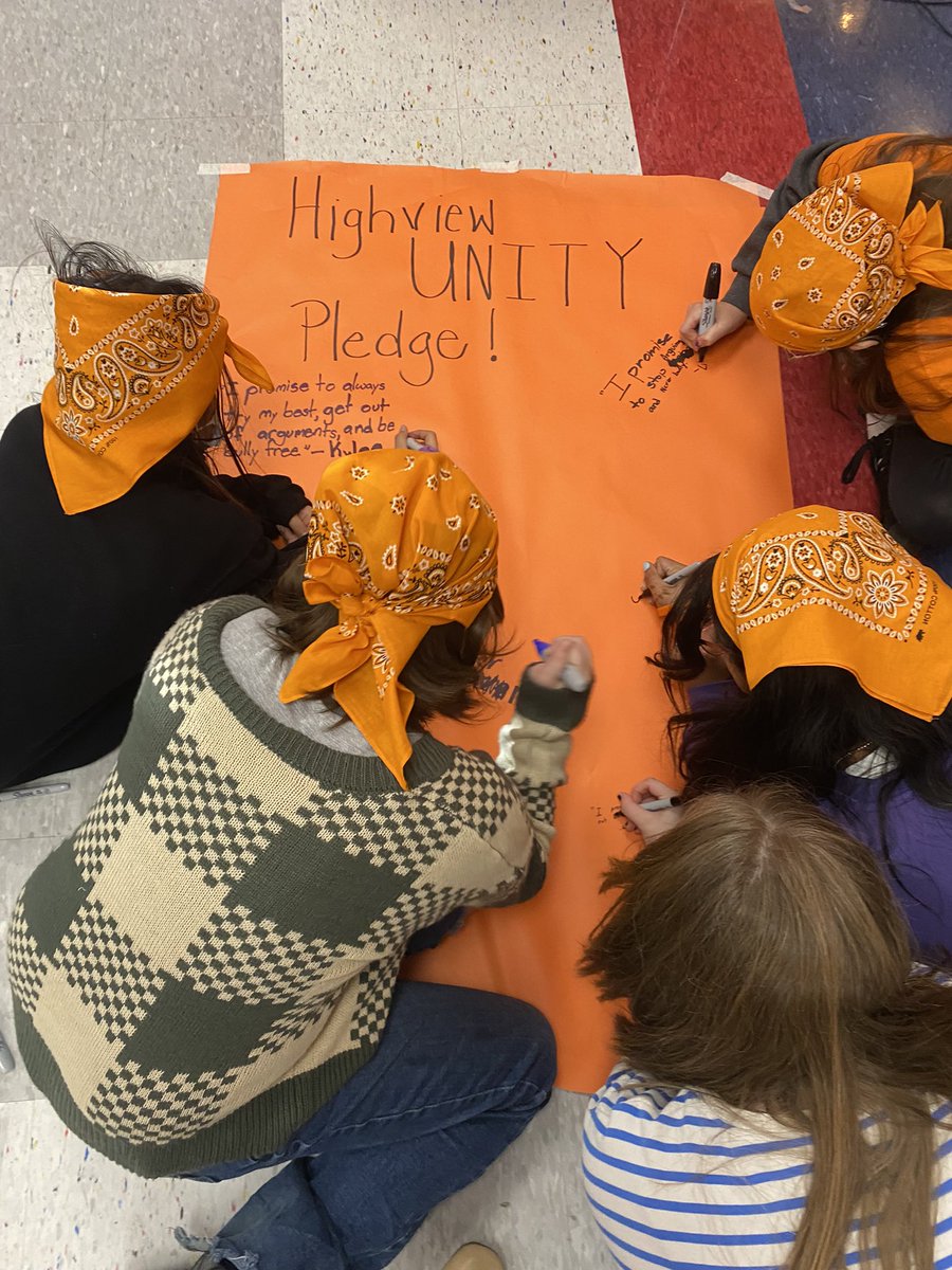 Unity Day fun <a href="/Highview6th/">Highview 6th Grade Center</a> Students discussed how to be kind, inclusive and accepting and stop bullying! #UNITYEVERYDAY #MiddieRising #AimHIGHview