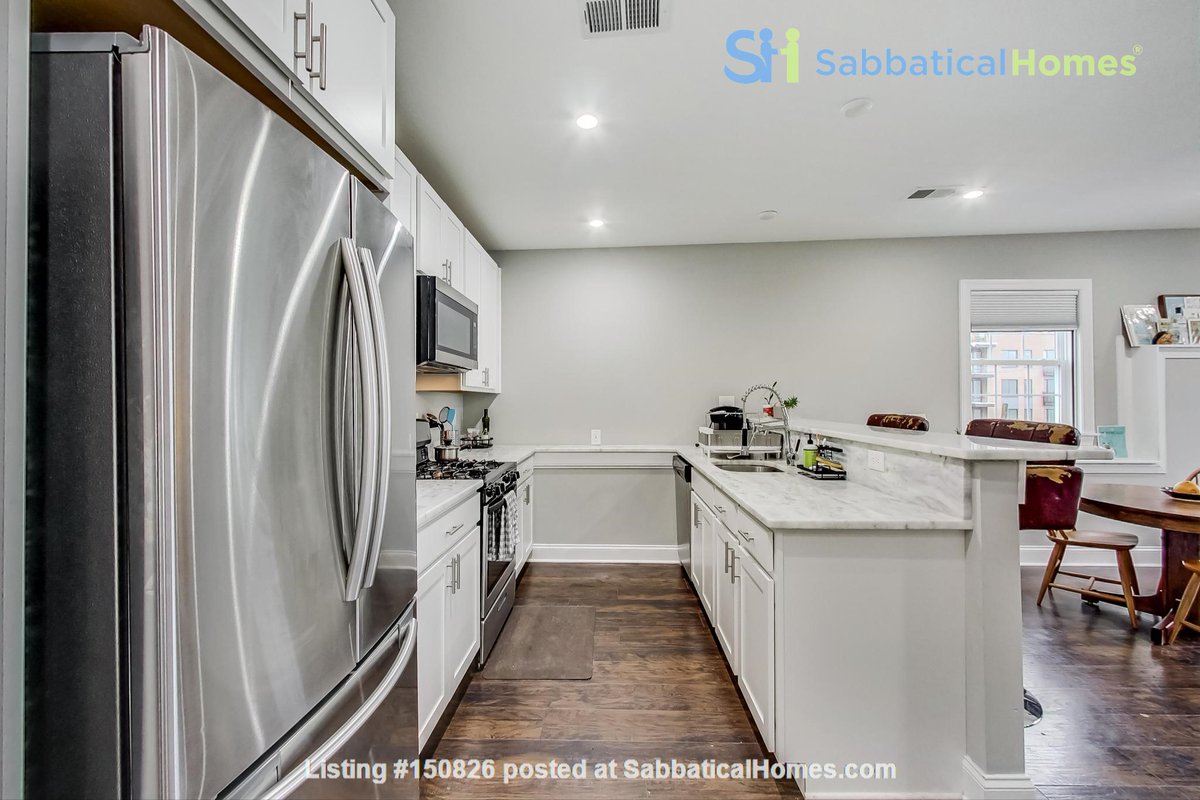 SabbaticalHomes's tweet photo. This gorgeous #WashingtonDC condo is full of light and windows. Enjoy views of #Brookland treetops and sunset skies!
https://t.co/5OkWudcweC
.
.
.
#sabbatical_homes #AcaDowntime #Sabbaticalliving #Academictravel #Sabbaticaltravels #Sabbaticalyear #AcademicChatter https://t.co/B7V43I7oWq