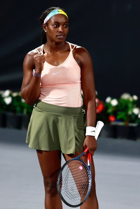 SLOANE STEPHENS - Página 27 FfjSLkzUYAAM8ZF?format=jpg&name=small