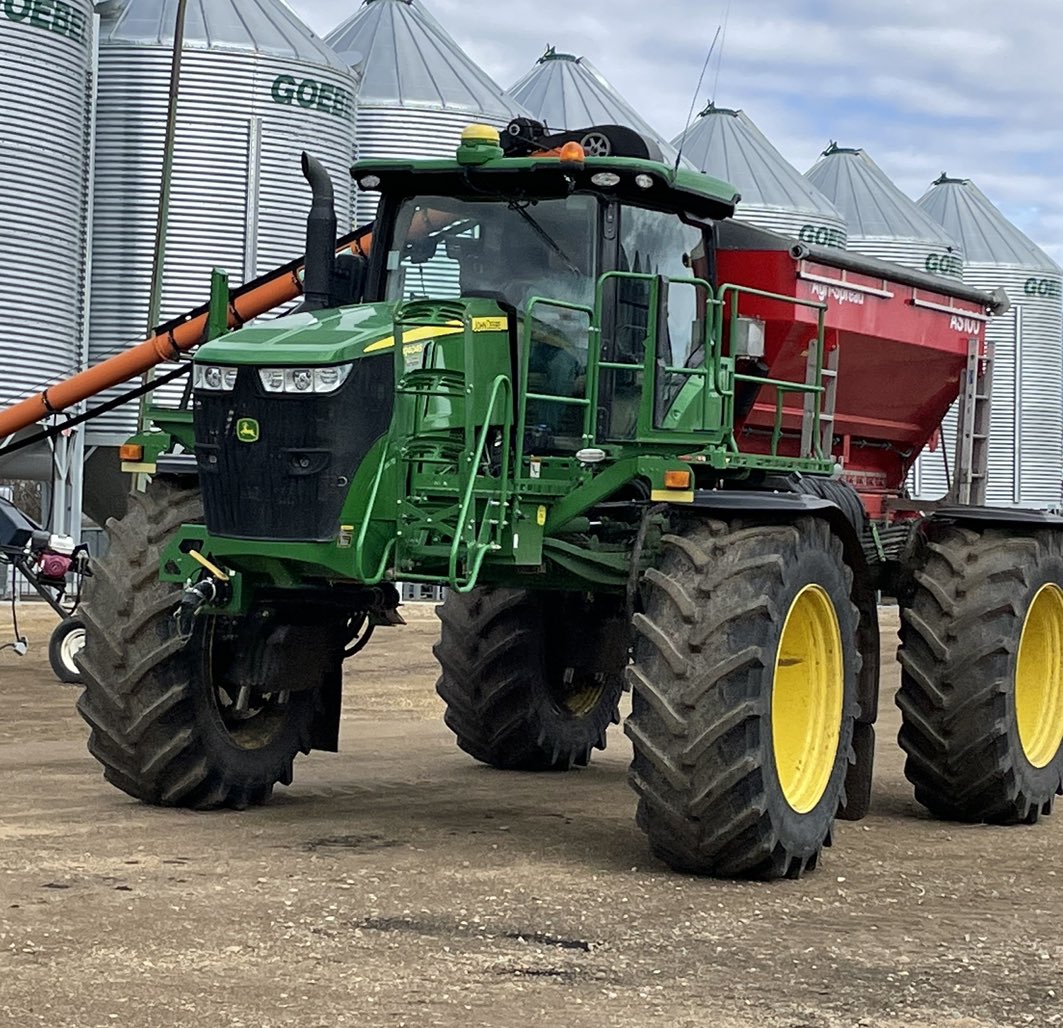 #ireland sleeping at home tonight. First time since sept 10. We have been busy spreading #biosul heading to #beechy tomorrow then back west of #dinsmore. It has been a good run and the end is in sight.  Still booking acres 3068318415 <a href="/JohnDeere/">John Deere USA</a> <a href="/agrispreadirl/">AgriSpread International</a>