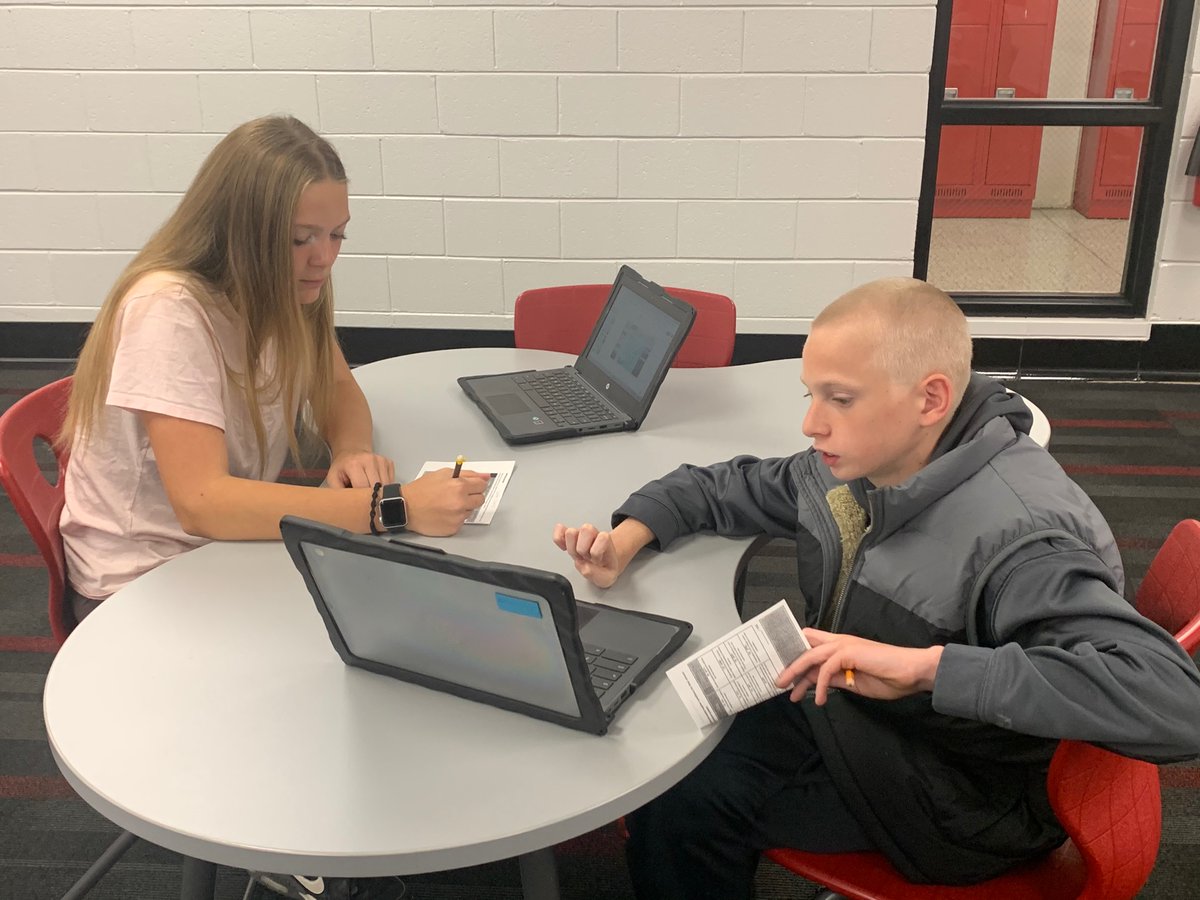 AshleyHuss11's tweet photo. Speed Dating Meteorologists!! Students logged weather for a city of their choice and created weather forecast presentations. #elascienceteacher @jmun2006 @AC_Schools https://t.co/4dUjRIG2cj