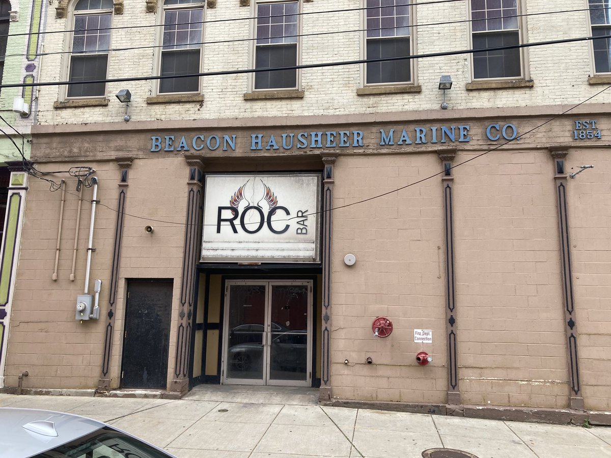 SkrticX's tweet photo. Roc Bar. 1220 Old River Rd. Cleveland. #clubatlantis #flats Photo: October 20, 2022. https://t.co/aVi1bY4VT1
