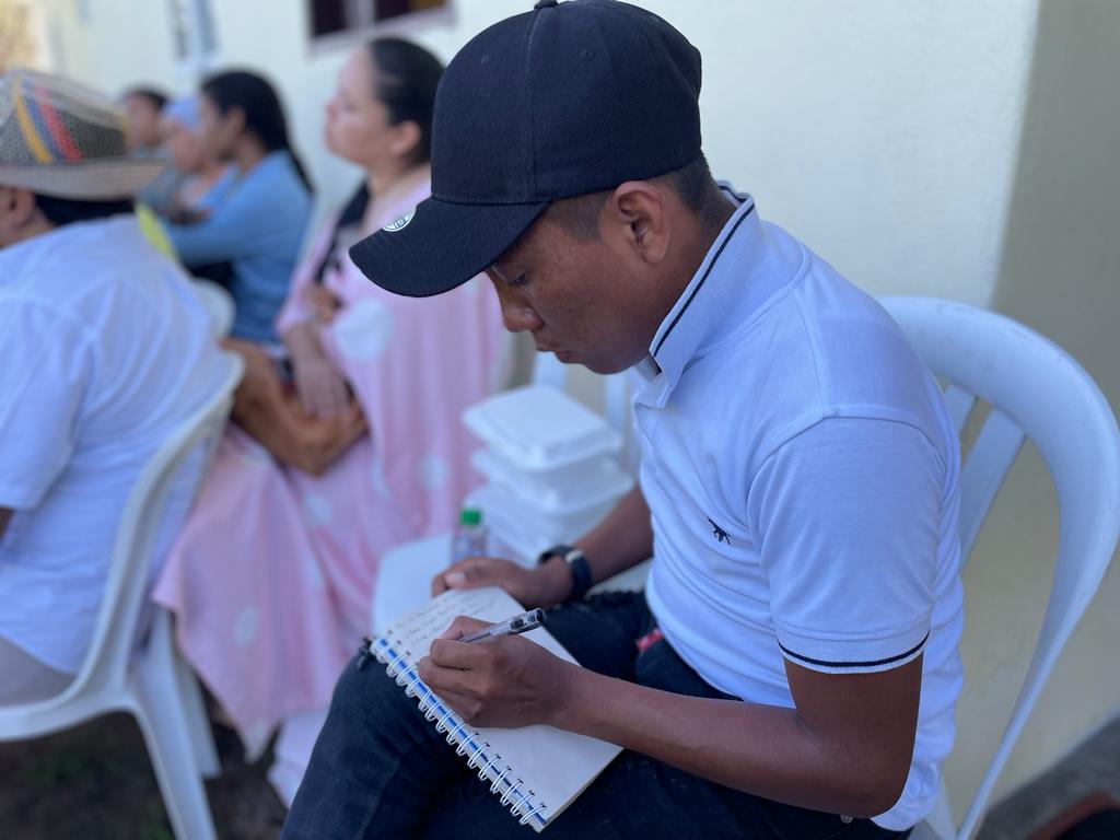 ProsperidadCol's tweet photo. Participamos en Maicao en la Mesa de Concertación de la sentencia #T302, para garantizar la superación del estado de vulnerabilidad de la población wayú, avanzando en la ampliación de la cobertura con la oferta del Estado, medidas que garantizarán los DD.HH de estas comunidades. https://t.co/8F0s6JECuC