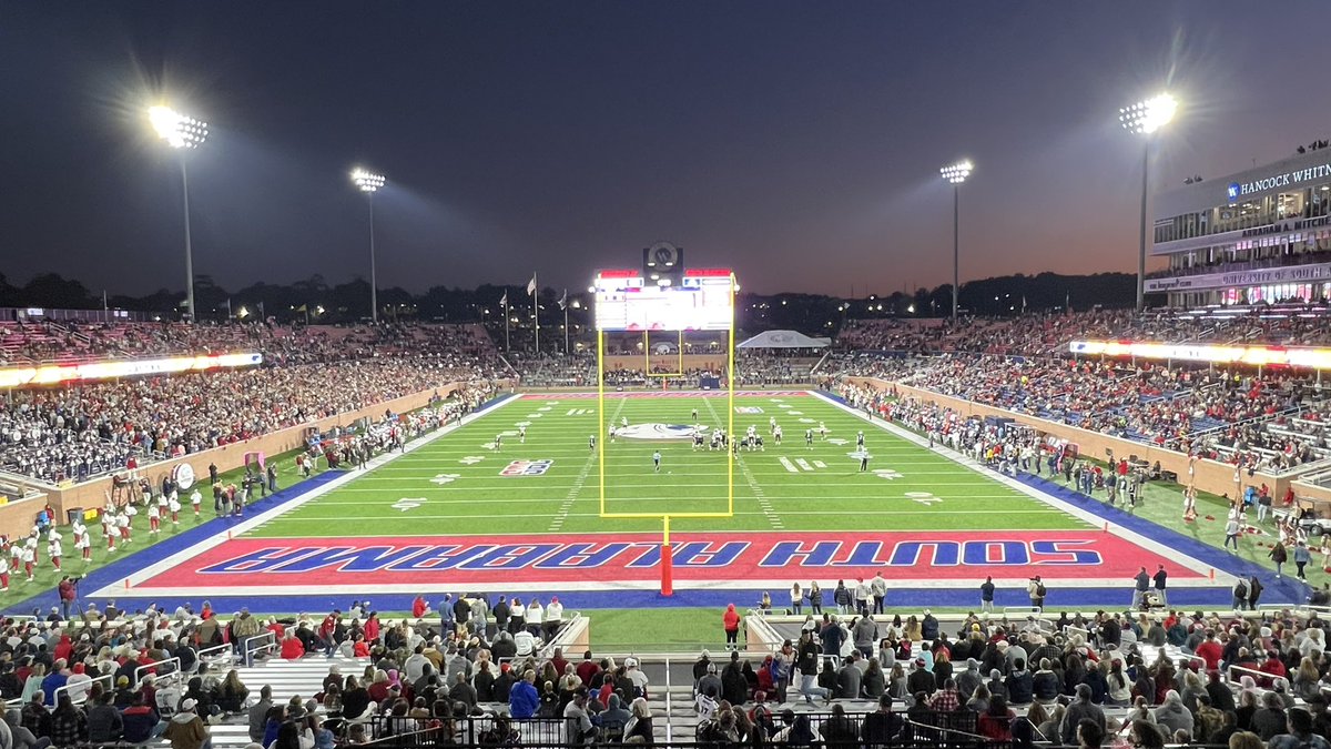 cfbcampustour's tweet photo. 🏟 Hancock Whitney Stadium Pix 🏟

📍Mobile, AL

🏠 @SouthAlabamaFB 

#LEO #Funbelt #BattleForTheBelt https://t.co/4QsznLPUtS
