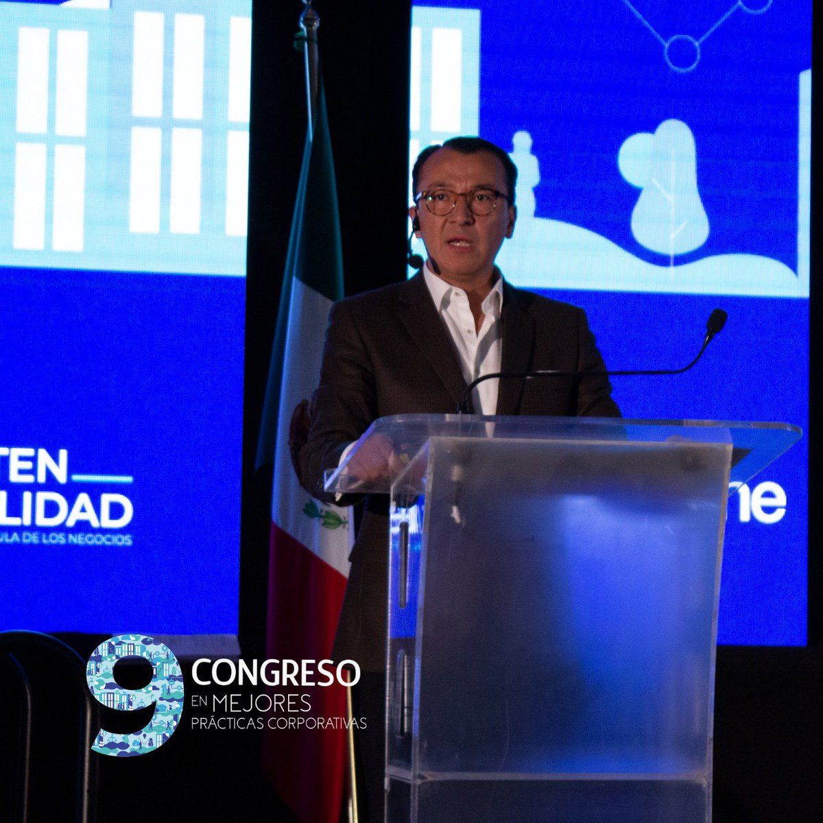 BIVAMX's tweet photo. Durante su participación destacó que "las empresas enfrentan múltiples desafíos, como lograr el balance entre su crecimiento económico y un uso responsable de sus recursos".
¡Agradecemos al @IMMPCmx por la invitación! #CongresoMPC https://t.co/myF8mU08tZ