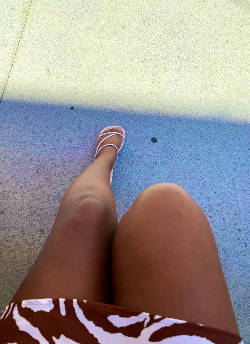 im_ayanna's tweet photo. can we start doing dumps on twitter?? https://t.co/hMDAtFQiO3