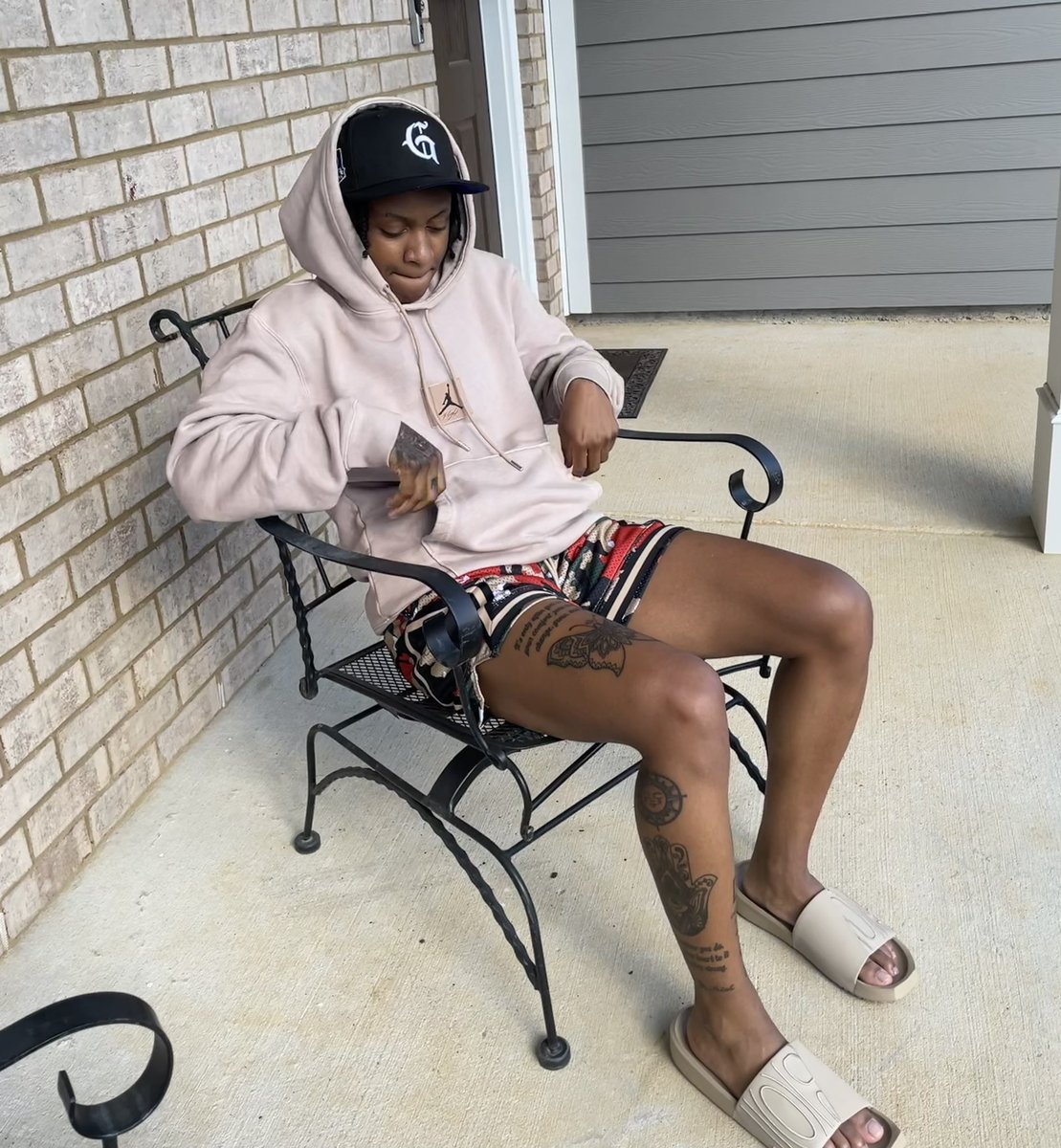 PGSportsNFT's tweet photo. #WNBA star Crystal Dangerfield rockin the Plug G hat! #PvsG π₯ https://t.co/T8Wb38b11R