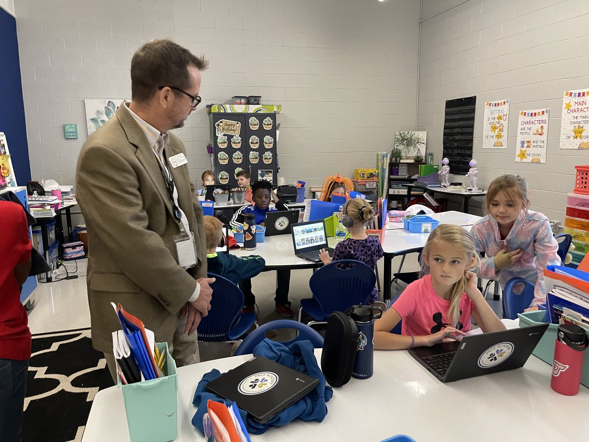 SCPCSD's tweet photo. Our staff toured the  @SCDyslexia  this morning.  PACE Academy is specifically designed for students with #dyslexia and other reading struggles. We were impressed by the commitment of the teachers and staff at PACE Academy to helping their students succeed.  #KidsFirst https://t.co/xnVfLj4hQf