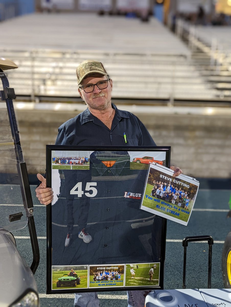 Lake_Athletics's tweet photo. The Legend, Steve Cutting, was honored by @lakegsoc this evening at half for his 35 years of service that will conclude at the end of this year. Thanks Steve! #timeflies #rockem https://t.co/f3hhCV9ThU