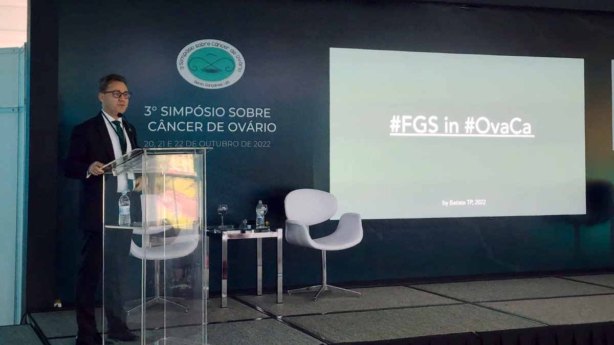 Nice talk on #FGS during the ongoing 3º Symposium of #OvaCa. Thanks @glaucobaiocchi for the picture. Hope to present the @eLightICG in its final version soon. @DiagnosticGreen @rand_spa @br_gynoncgroup @sbco_oficial @CBCcirurgioes