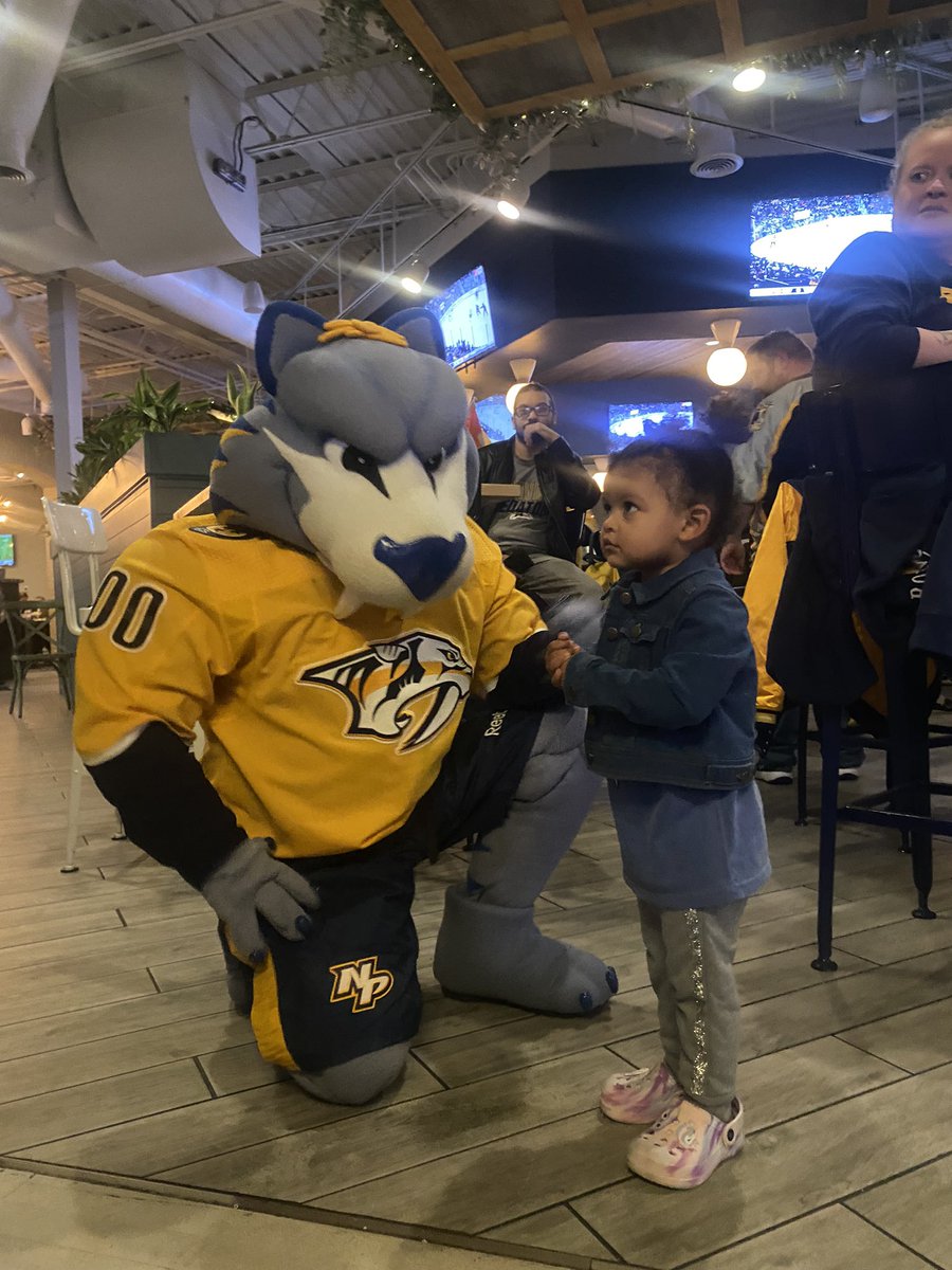 @Gnash00 is for the kids out here @JaspersNash where we are having an awesome @PredsNHL watch party! 

#Smashville #LetsGoPreds