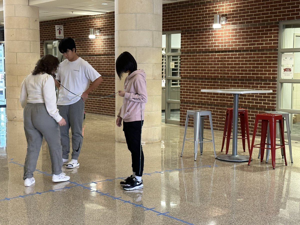 KiaraMHenderson's tweet image. I ❤️ when I’m walking the halls &amp;amp; see students learning in all spaces! Alg. 1 students investigating slopes in the rotunda w/ Ms. Del Pozzo. Art 2 students capturing shadows outside on a ☀️ day w/ Ms. Ham! 📈🎨#TitansLearn #TitanNation @Cen10titans