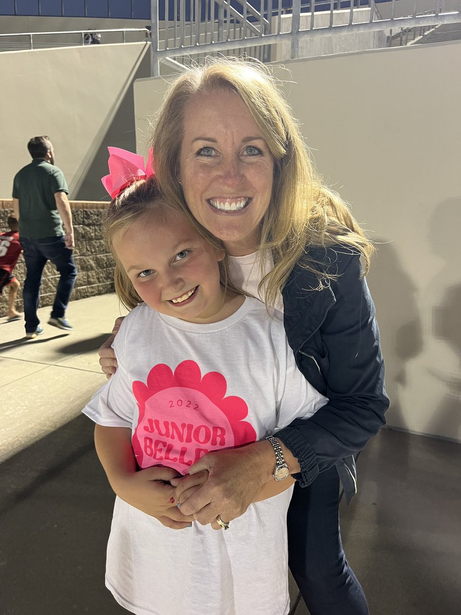 Junior Belle performance &amp; these sweet teachers made my girl’s night! <a href="/JES2nddragons/">Heather Groeneveld</a>