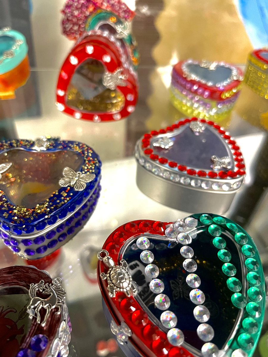 5-8th grade GLC scholars using their global knowledge to bring to life their past ancestors through Dia de Los Muertos. <a href="/karin_aure/">Karin Aure</a> <a href="/GLC_VUSD/">Global Learning</a> <a href="/visaliausd/">Visalia Unified School District</a>