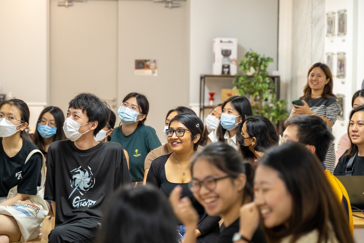 FASSNews's tweet photo. 𝗪𝗲𝗹𝗹𝗡𝗨𝗦 𝗙𝗲𝘀𝘁𝗶𝘃𝗮𝗹 𝗮𝘁 𝗙𝗔𝗦𝗦
It’s NUS Wellbeing Day! Promoting wellness, #NUSFASS has hosted three workshops as part of the greater wellNUS festival hosted by NUS Office of Student Affairs.
Thank you to all who attended the event.
#WellNUS https://t.co/DAm33OXUV2