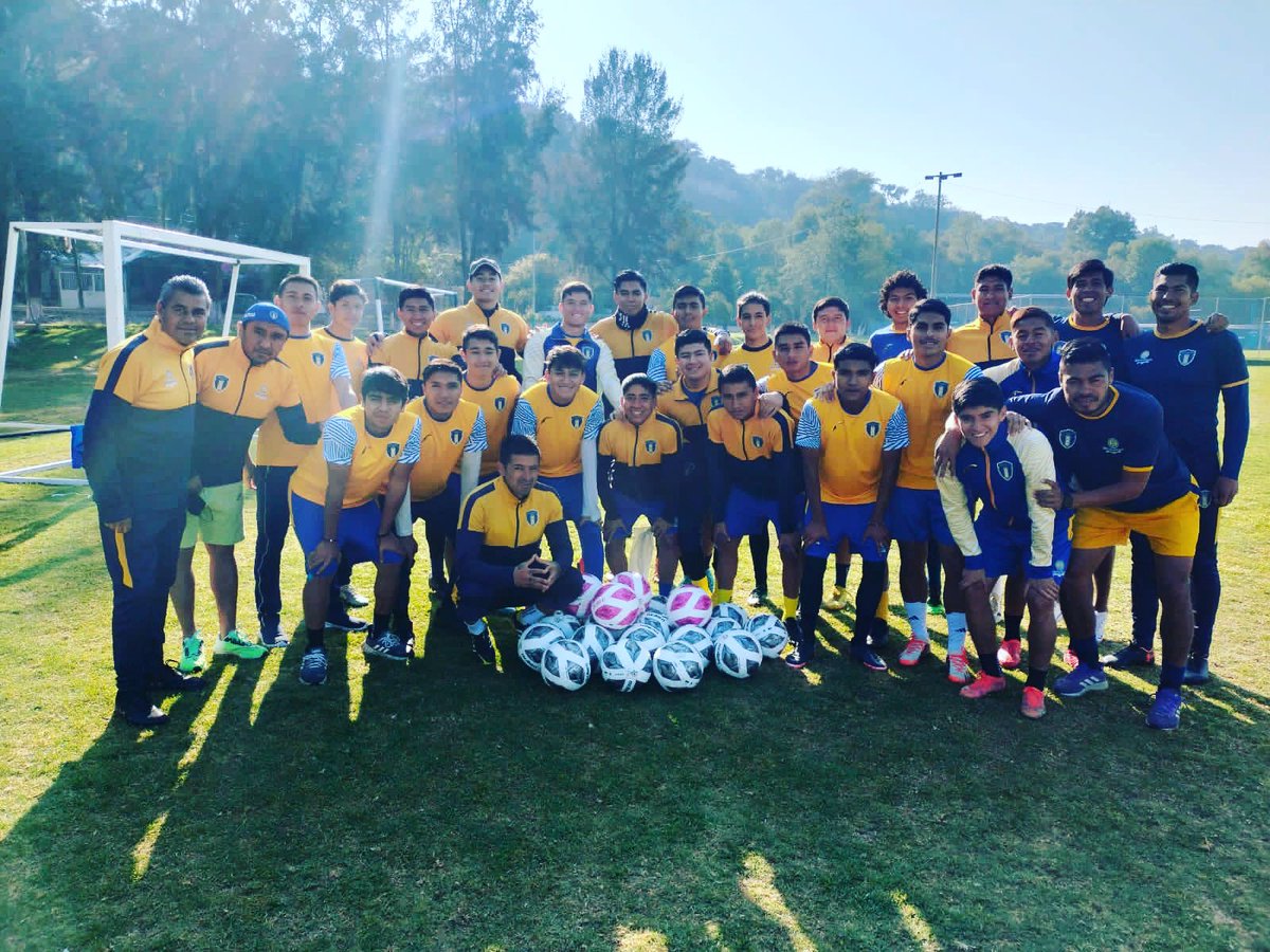 😎👊🏼| Excelente jueves afición,    alistandonos y con la actitud a tope rumbo al duelo 🆚 Tuzos Pachuca

#atleticotolteca
#OrgullosamenteTolteca
#LigaTDP