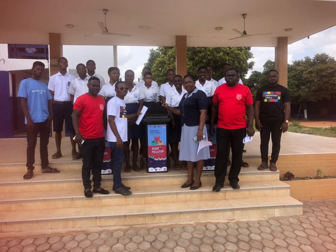 AmbitiousGhana's tweet photo. Our volunteers were out again yesterday on our latest outreach, where we distributed bins to schools  in the La area, and educated them on sustainable waste management!

♻️ https://t.co/vBdc0k3u9Z