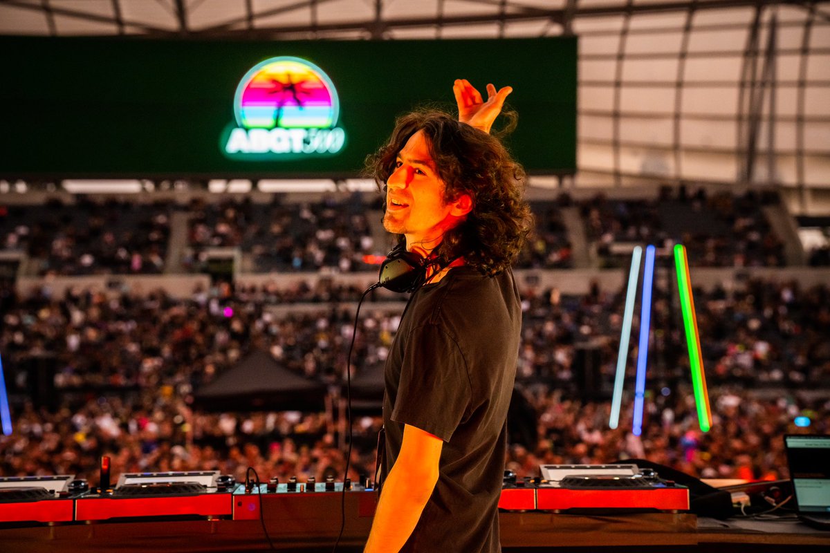 Mat_Zo's tweet image. On my way across the pond! Stopping in Miami and Tampa this weekend, who wants to hear some IDs?

Tix: matzo.komi.io