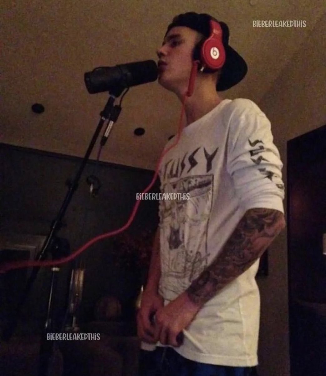 archivedbizzIe's tweet photo. justin bieber (2014) https://t.co/SxcqFZbya8