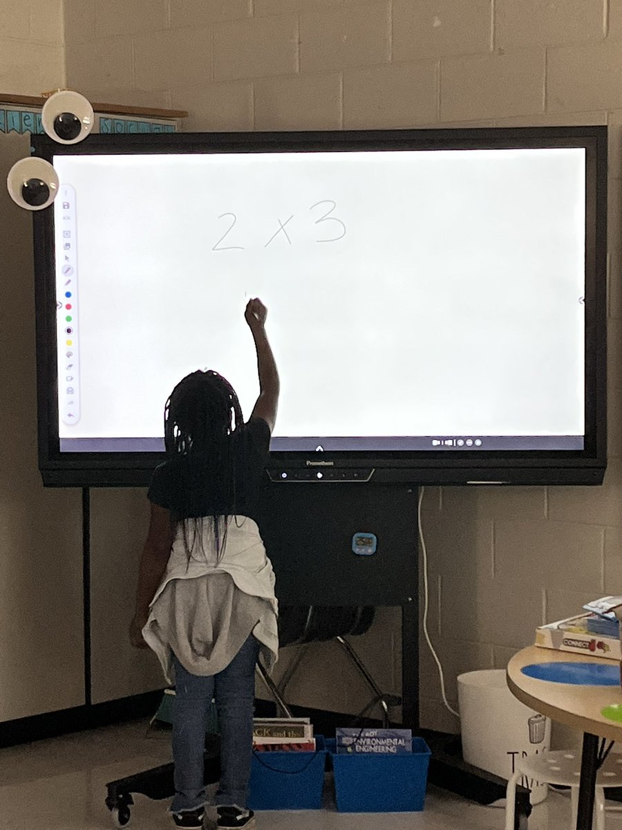 CodieDickerson's tweet photo. When you’re eager to learn multiplication, you ask your friend to teach you her strategy. That friend then taught the whole class since it was the next one on our list! #mathematiciansatwork #ncssbethebest #ncsst4t https://t.co/S1TcZYtPF1