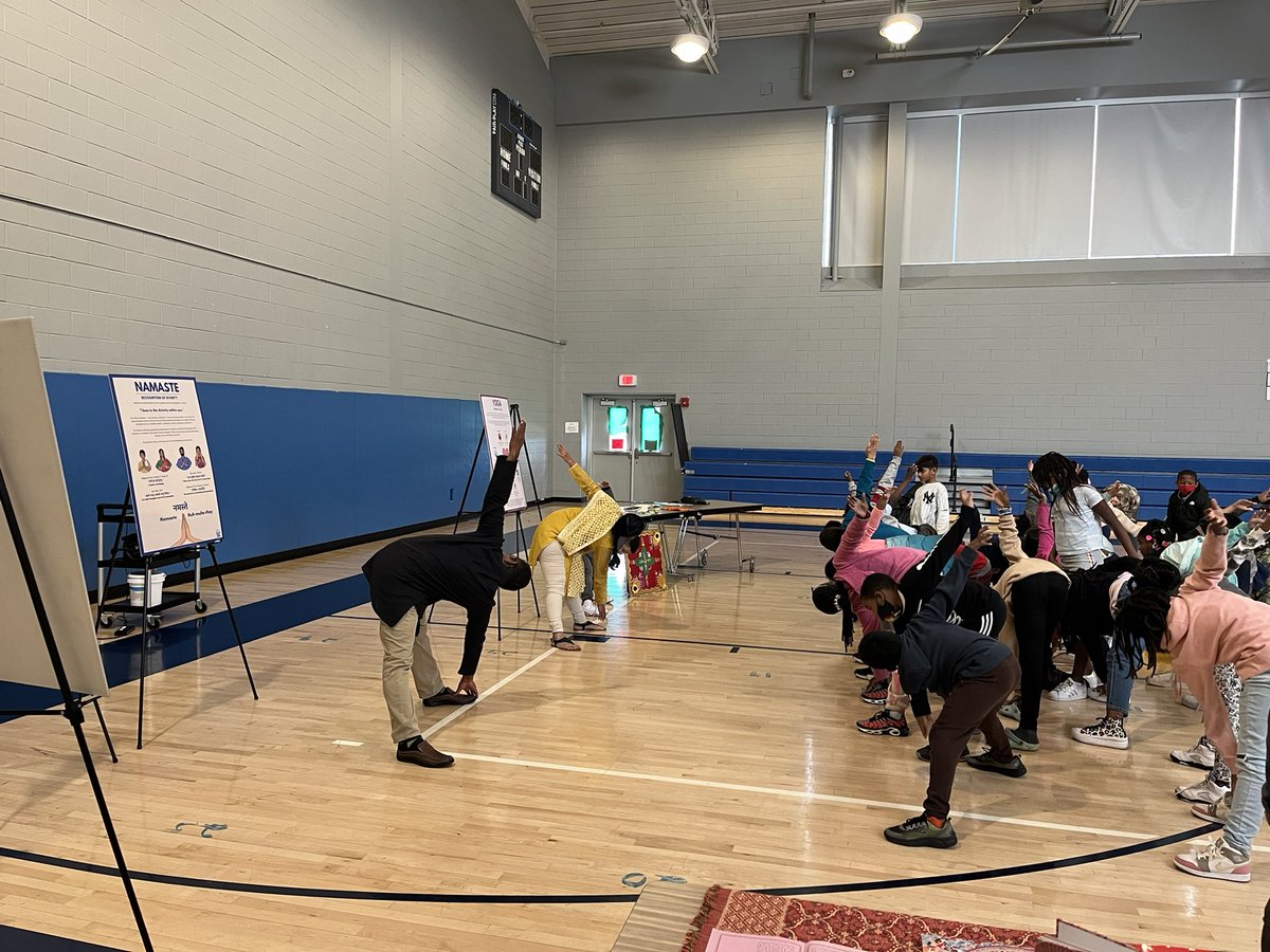JSolomonVP's tweet photo. Thank you @hssusa for joining us at CES and helping to educate our students on Hindu civilization and culture.  @CES_FTPSchools @PGM_FTPSchools #diversity https://t.co/IJwKRlDmX0