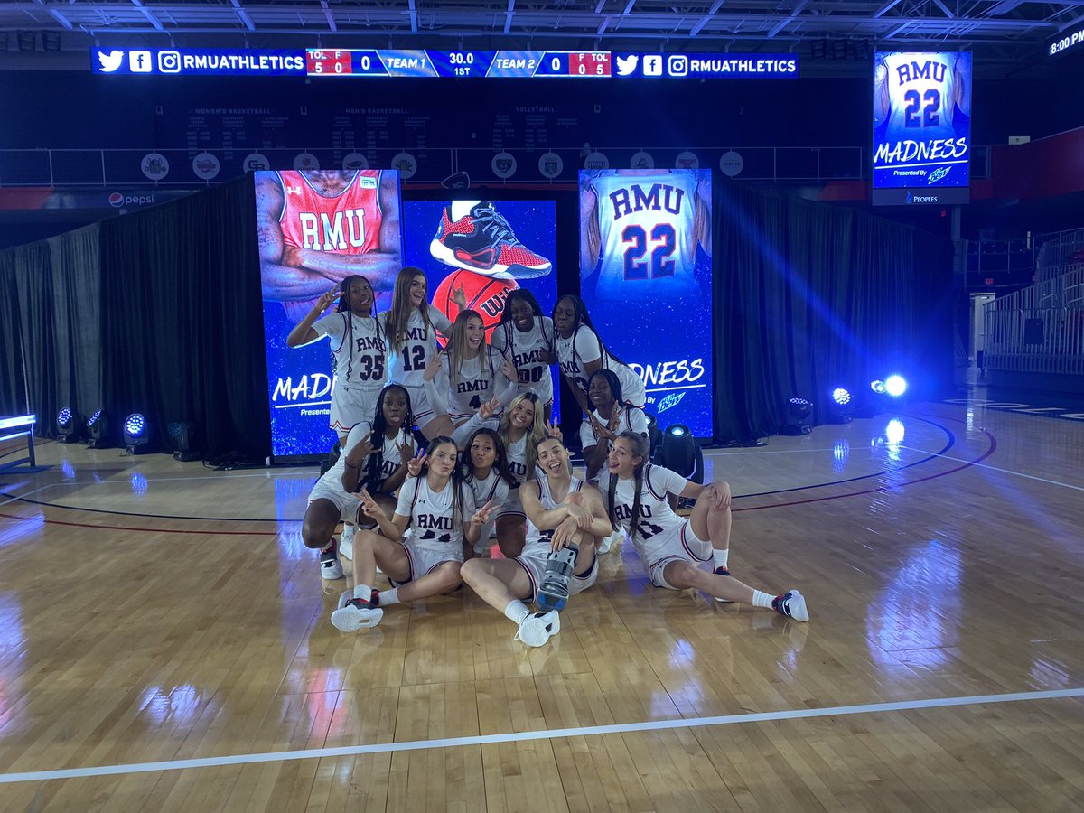 <a href="/RMUAthletics/">RMU Athletics</a> Great MADNESS Event tonight! #RMUnite | 🔵🏀🔴