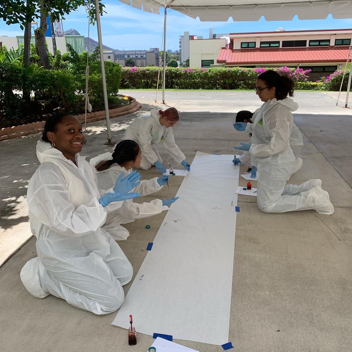 CUHForensics's tweet image. Our Physical Forensic Sciences Students spent the day learning to don their Tyvek suits and discover the important bloodstain patterns that will occur from blood spatter. We wonder who will be the next Bloodstain Pattern Analyst!!