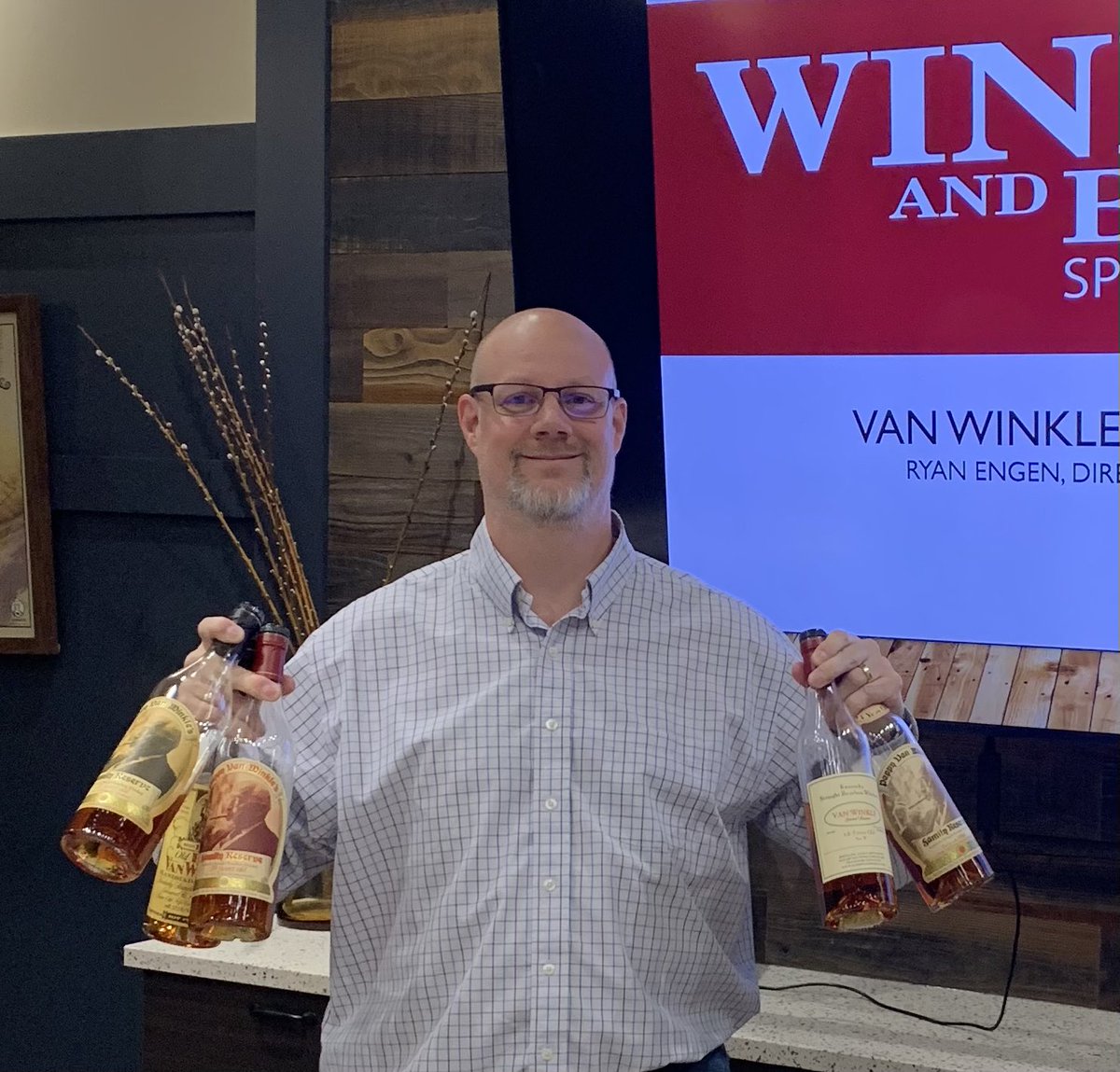 I’m happy to be back in Calgary hosting my second Van Winkle class. 
#Bourbon #whiskey