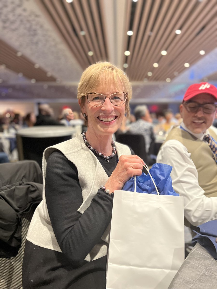 Thrilled to see our own Ellen Chadwick recognized as one of the women in science honorees!

#IDTwitter #idweek2022 <a href="/PIDSociety/">PIDS</a>