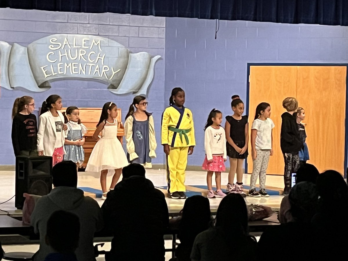 SCESStars's tweet photo. Our first #SALEmstars Variety show was spectacular!! We have true stars that performed their special talents! What a wonderful night! Thanks @MsPowers_Music and @SCES_Resource for supporting this event! #SHINEon #ONEccps https://t.co/CnOiAu91ib