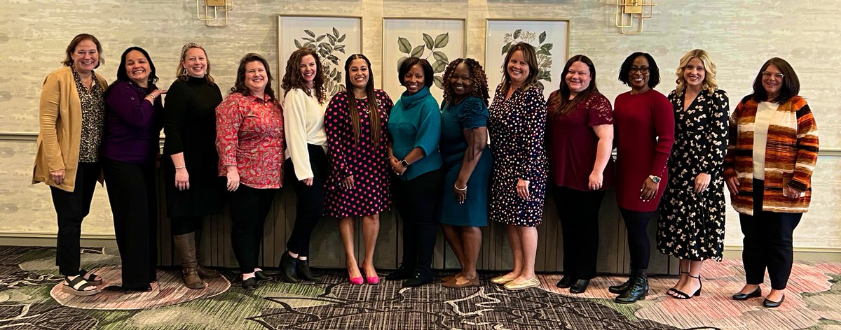 ParkStEle's tweet photo. What a great day! Got to celebrate @ParkStEle &amp; @MariettaCitySch GEM recipients.  Congratulations to our   @MrsPowell1B for continuously Going-Extra-Mile for our teachers and kids! She’s the best! 😊🐾💙 https://t.co/kqxsIj6ojL